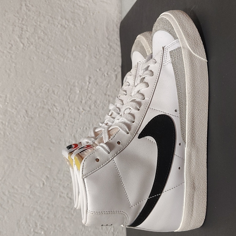 Nike Blazer Vintage White Black Sneakers Shoes Women's Size 8 - Picture 2 of 10